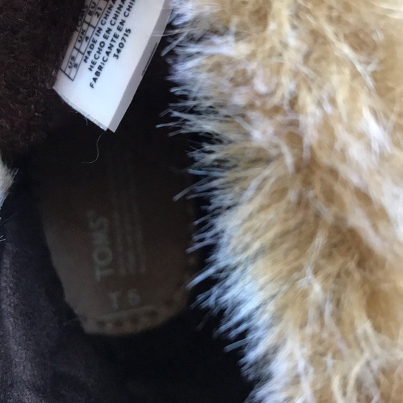 Adorable Toms Booties. Purchased new, tried on, but never worn - Picture 7 of 10